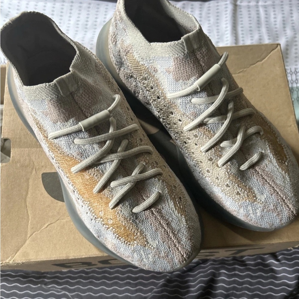 Yeezy 380 mens size 8